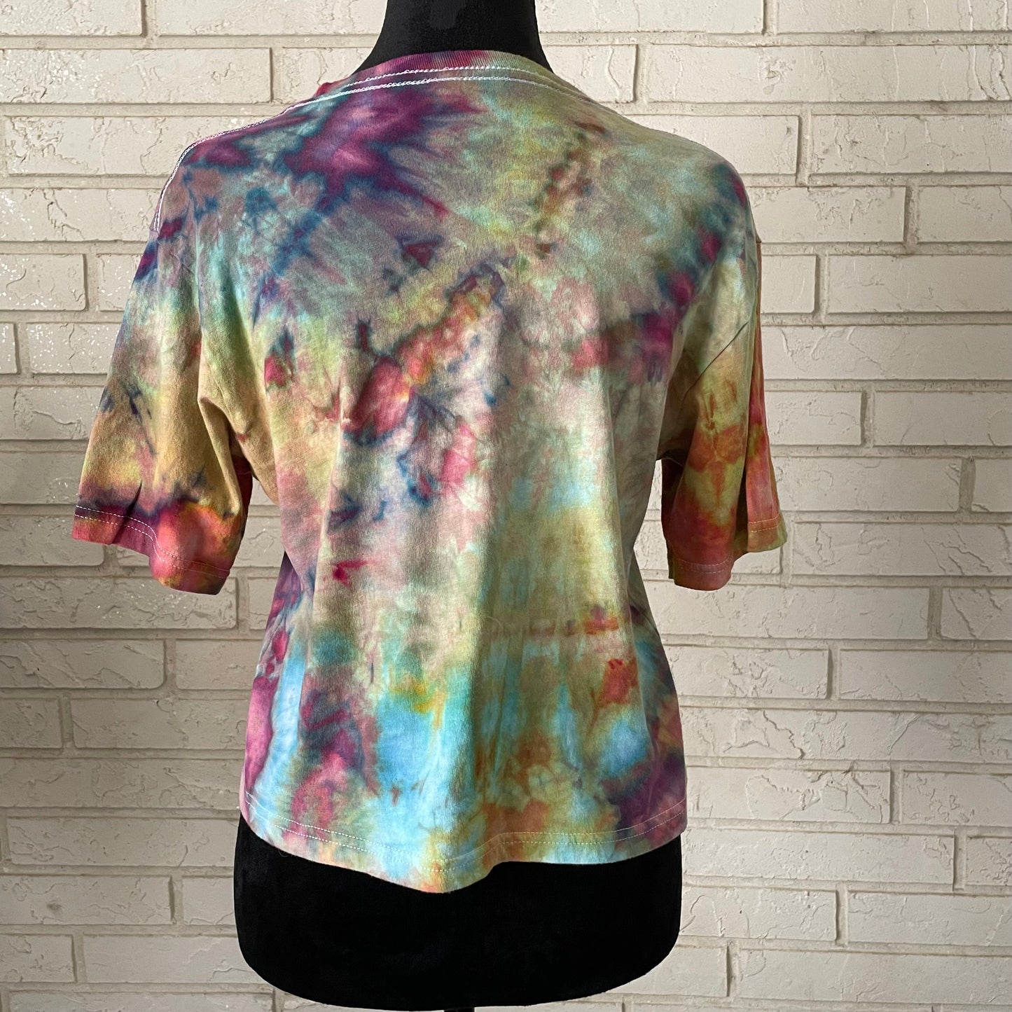 Tie-Dye Graphic Crop Top