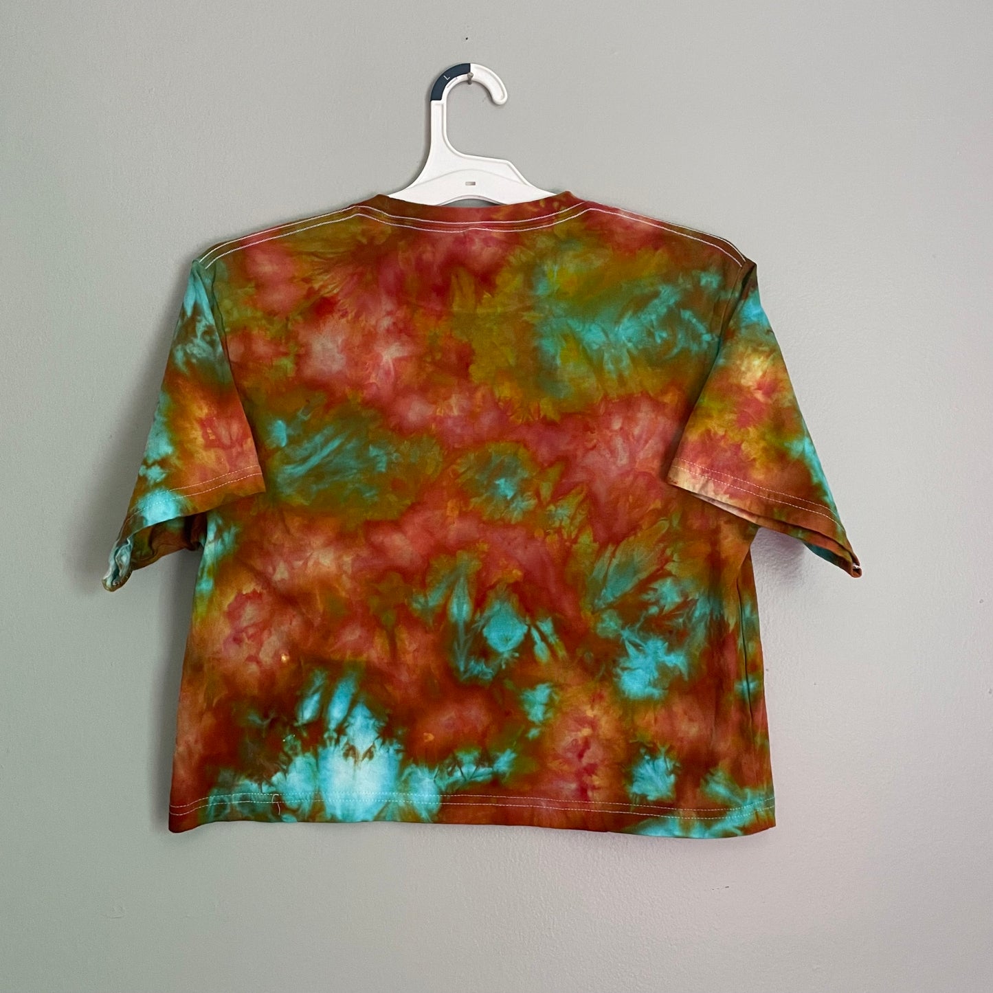 Tie-Dye Graphic Crop Top- Medium